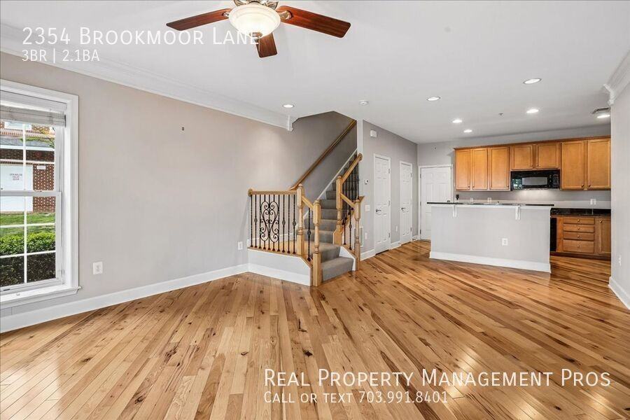 2354 Brookmoor Ln - Photo 3 of 30