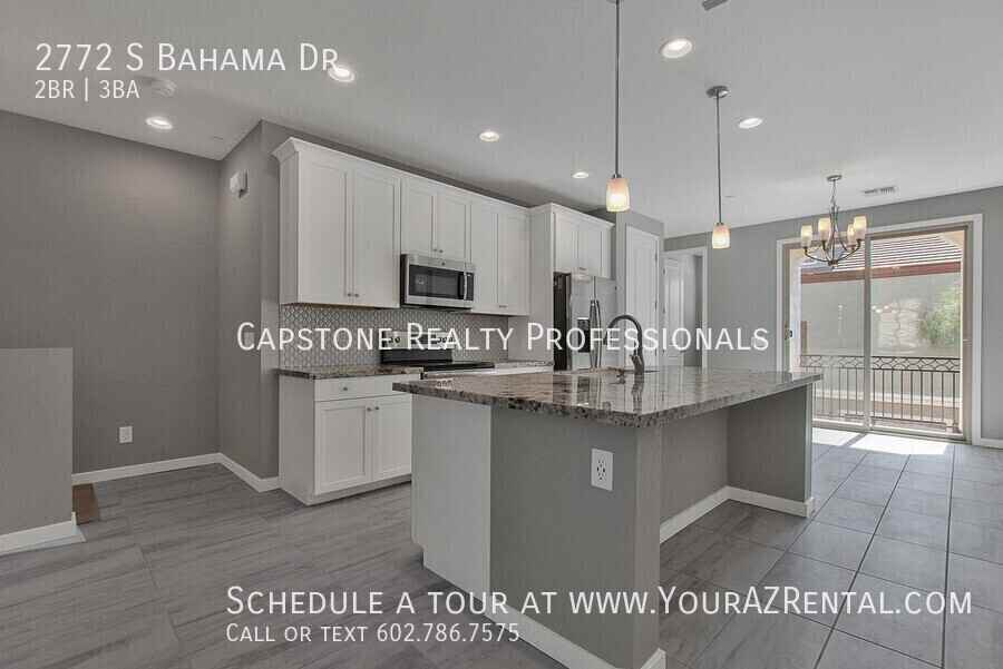 2772 S Bahama Dr - Photo 3 of 24