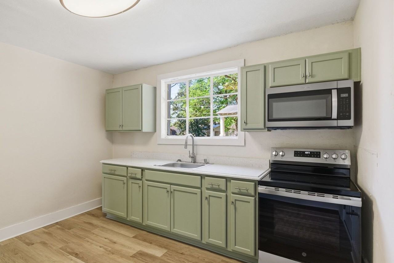 116 Chester Ave - Photo 3 of 28