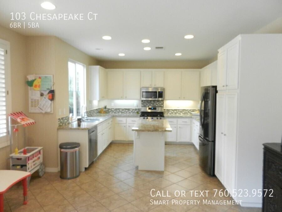 103 Chesapeake Ct - Photo 4 of 43