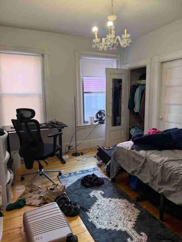 172 Saint Alphonsus St - Photo 2 of 7