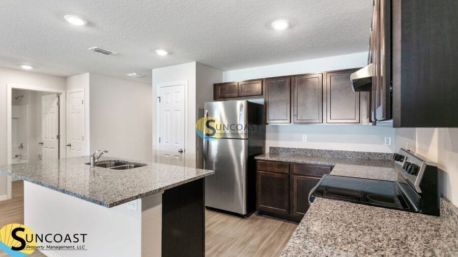 22 Pine Hill Ln #A - Photo 5 of 17