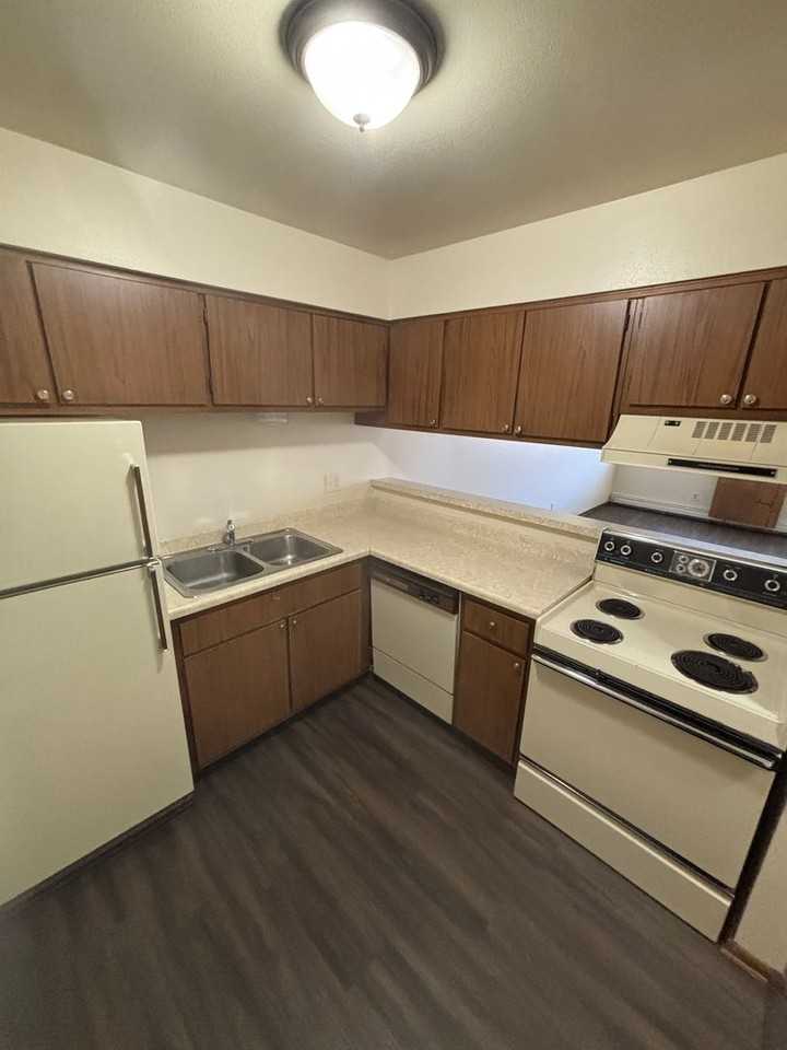 5650 W Wahner Ave #216 - Photo 4 of 14