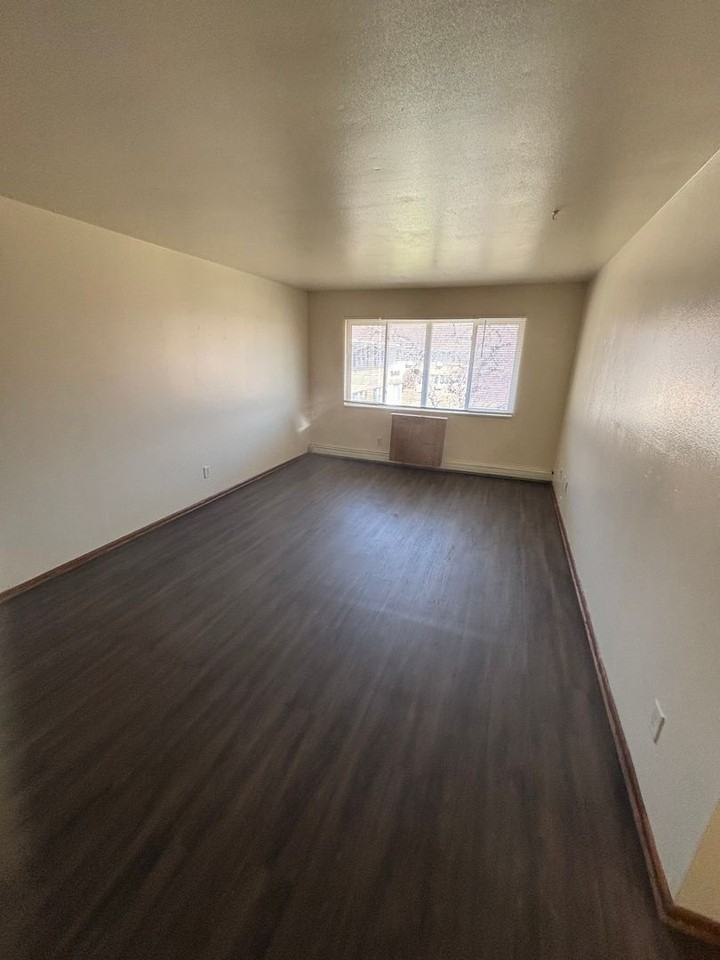5650 W Wahner Ave #216 - Photo 6 of 14