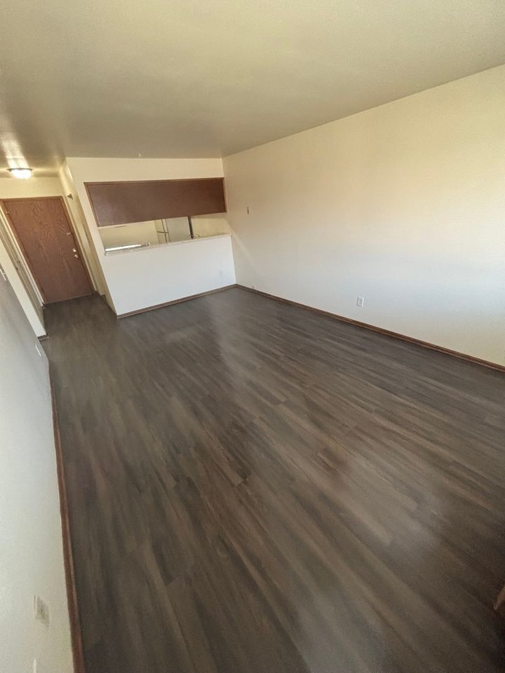 5650 W Wahner Ave #216 - Photo 7 of 14
