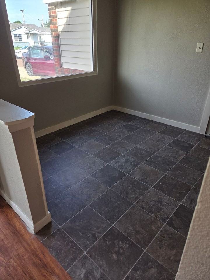 1505 Adams St - Photo 4 of 13