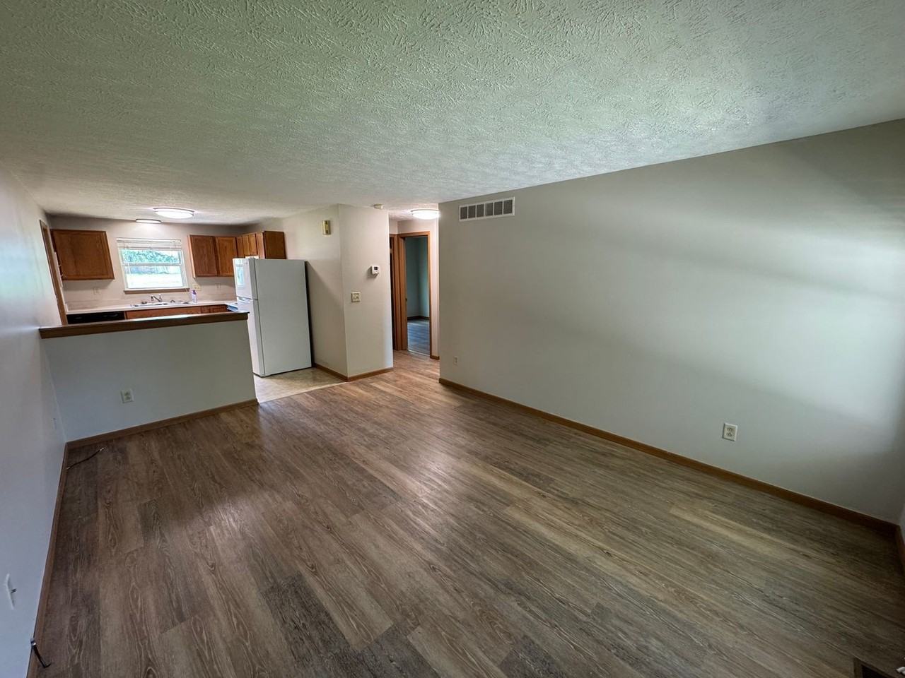 639B W Highland Ave - Photo 2 of 9