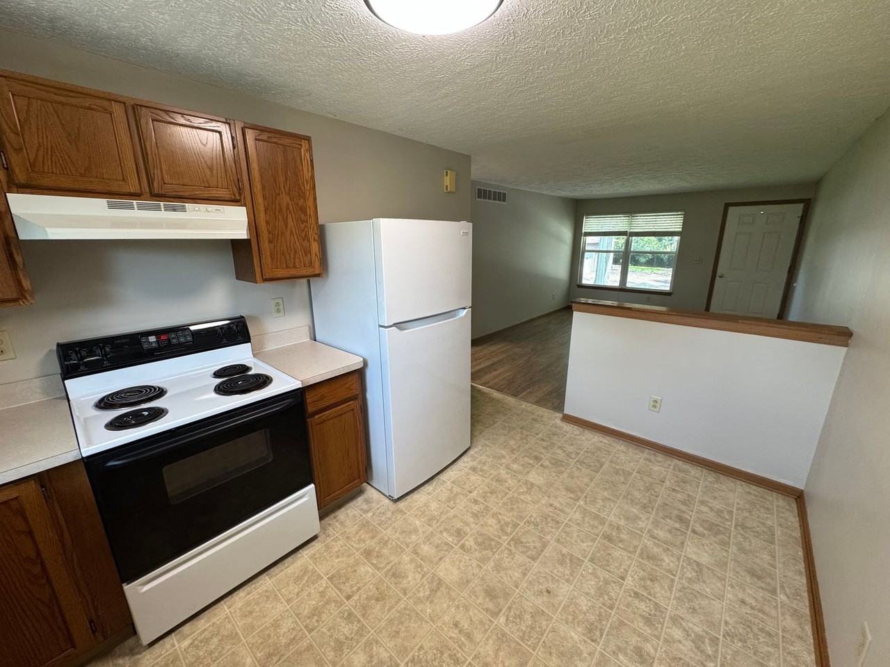 639B W Highland Ave - Photo 4 of 9