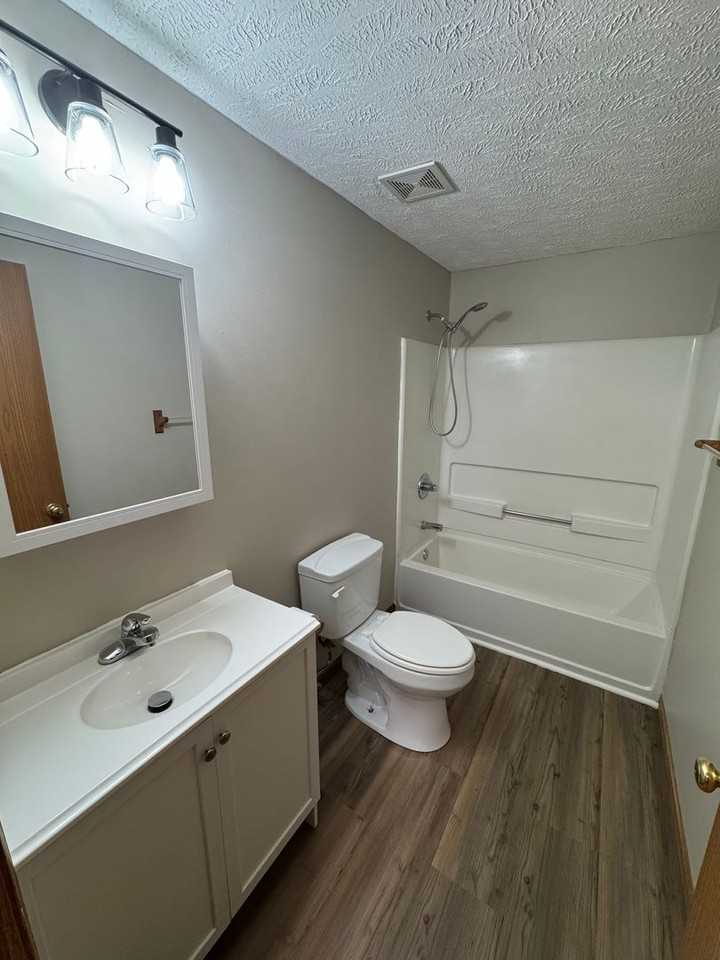 639B W Highland Ave - Photo 7 of 9