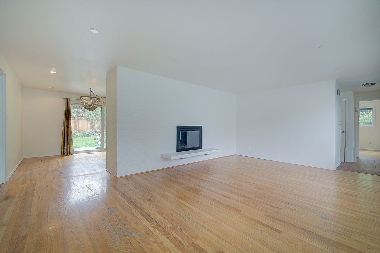 3470 77th Pl Se - Photo 2 of 23