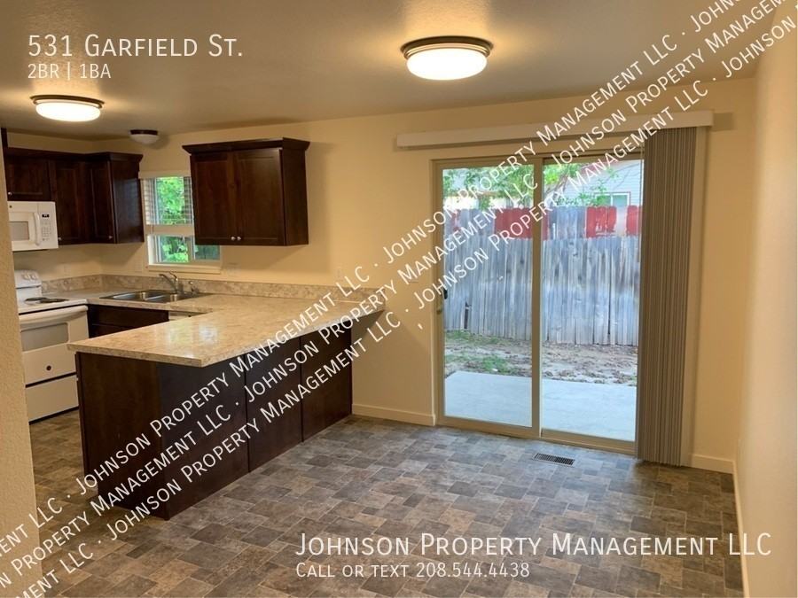 531 W Garfield St - Photo 6 of 12