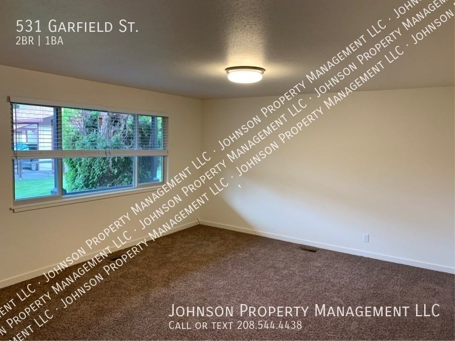 531 W Garfield St - Photo 7 of 12