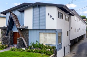 featured image of 604 Evergreen St