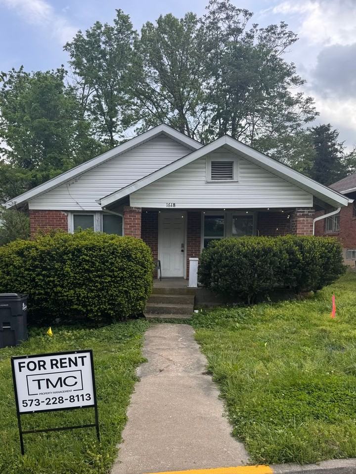 1618 University Ave - Photo 2 of 3