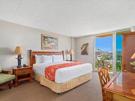 featured image of 2045 Kalakaua Ave