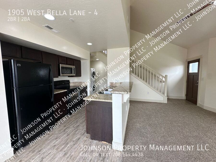 1905 W Bella Ln #4 - Photo 2 of 14