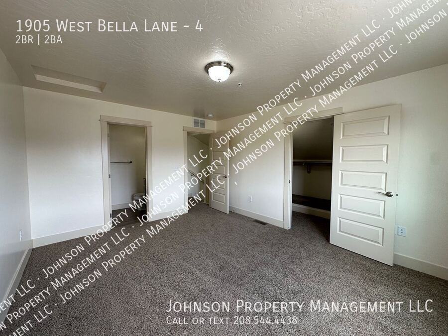 1905 W Bella Ln #4 - Photo 7 of 14