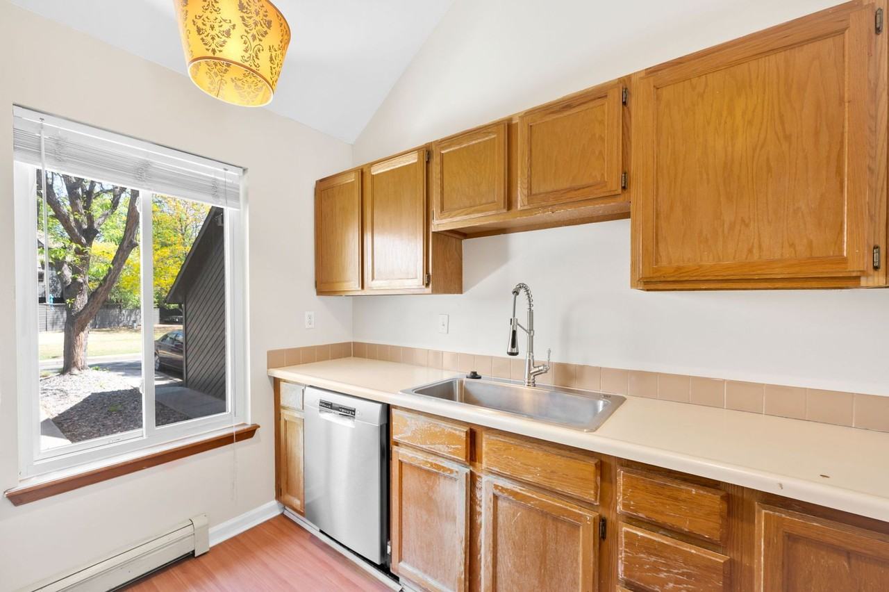 4744 Edison Ln - Photo 6 of 30