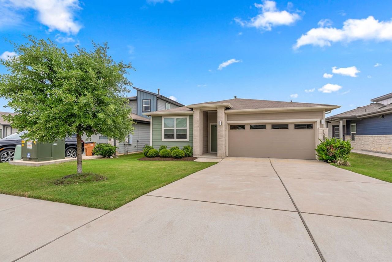 10805 Fulton Ave - Photo 2 of 47