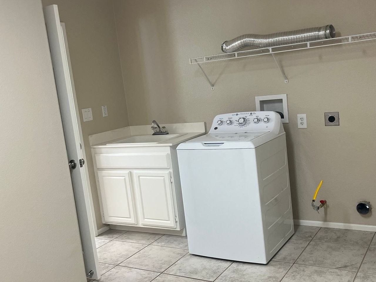 23556 Mountain Breeze Dr - Photo 6 of 19