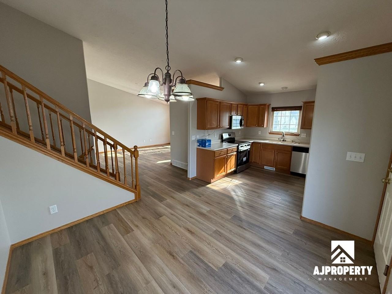 911 S Colleen Ln - Photo 3 of 23