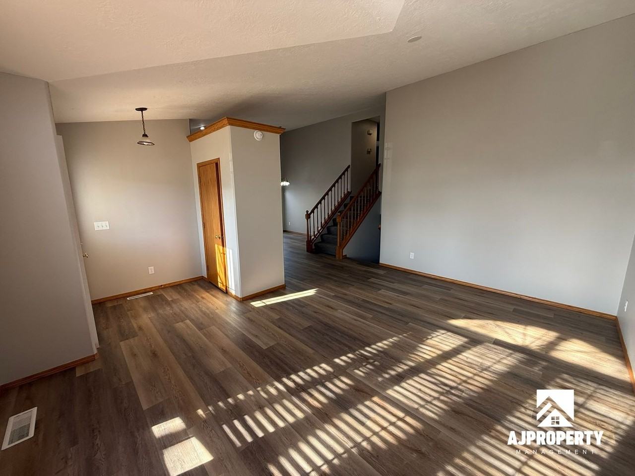 911 S Colleen Ln - Photo 5 of 23