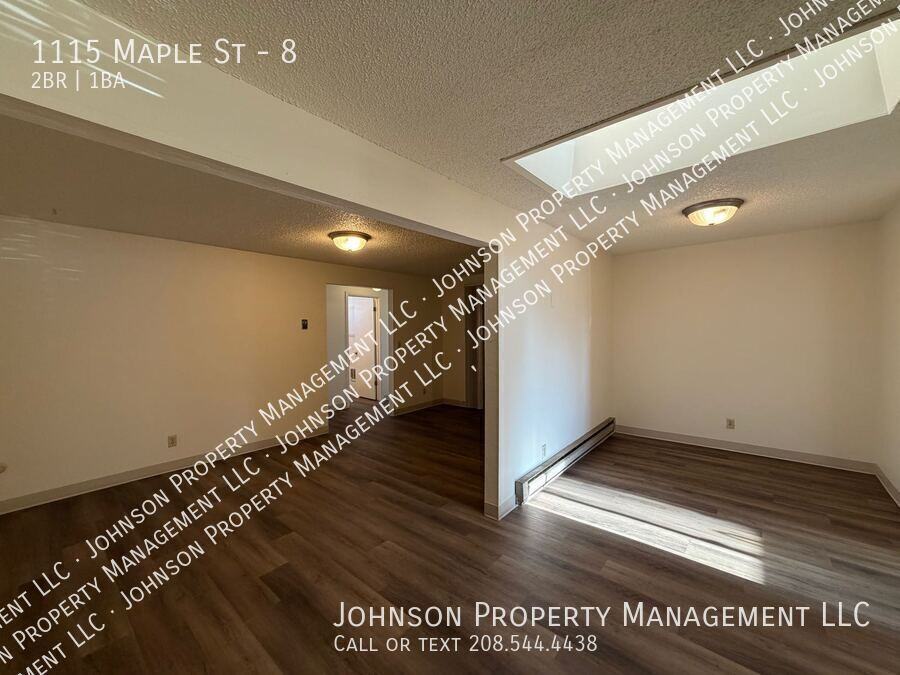 1115 Maple St #8 - Photo 4 of 14