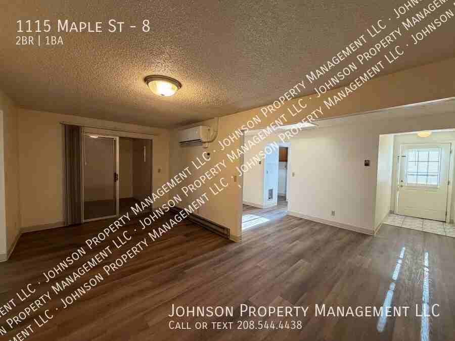 1115 Maple St #8 - Photo 5 of 14