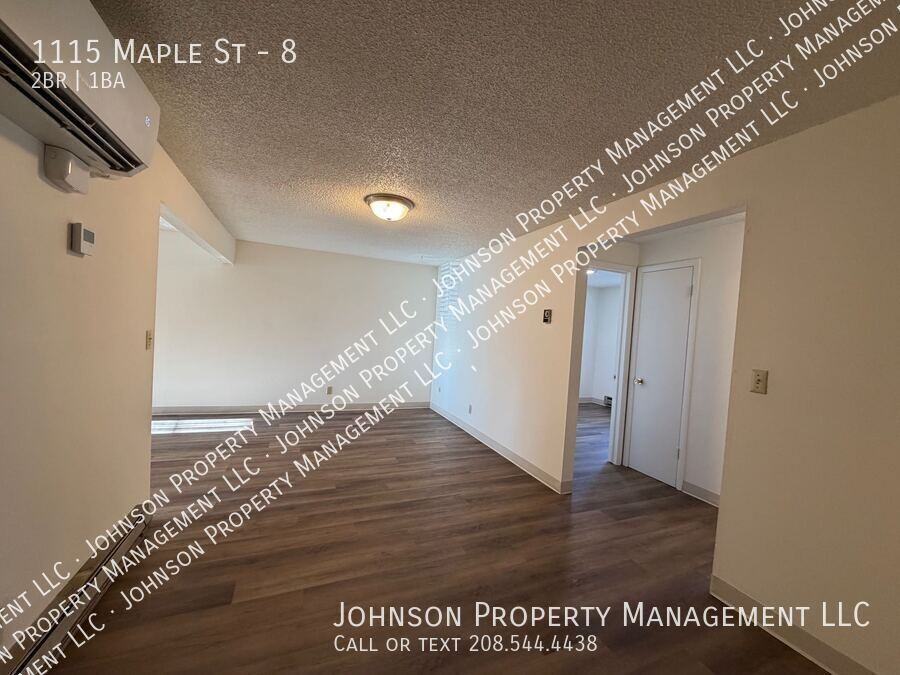 1115 Maple St #8 - Photo 6 of 14
