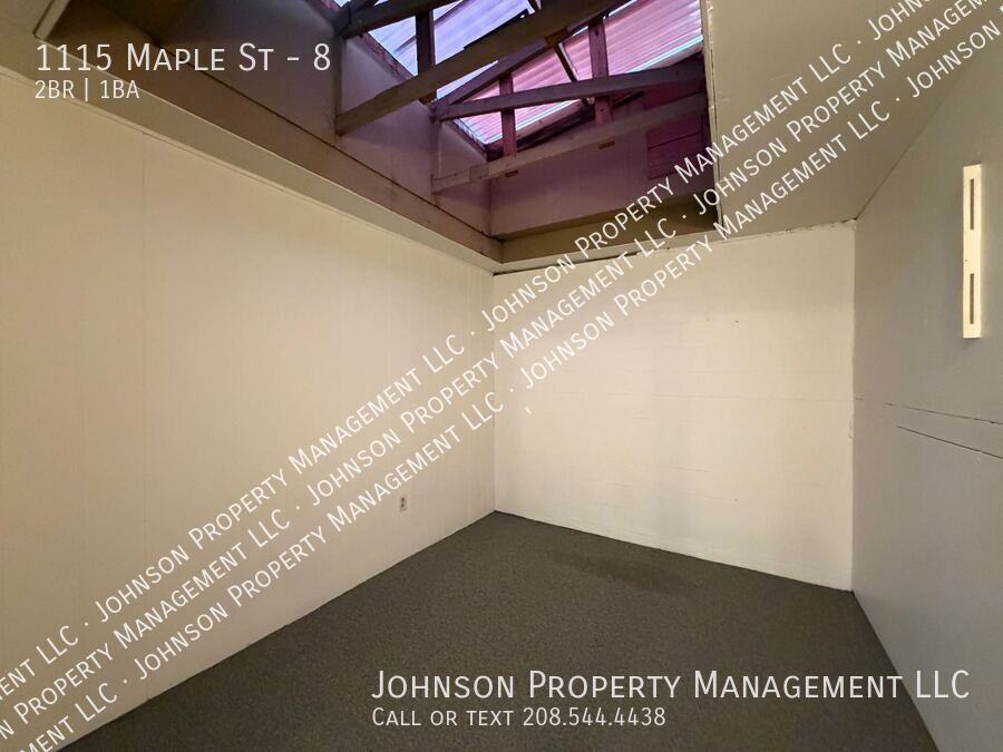 1115 Maple St #8 - Photo 7 of 14