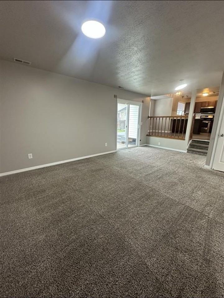 1135 E Meadow Way Dr - Photo 6 of 29