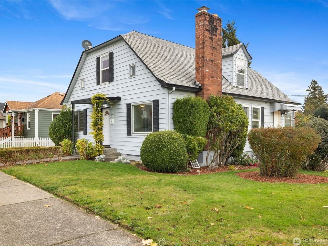 2431 Pine St #A - Photo 2 of 16