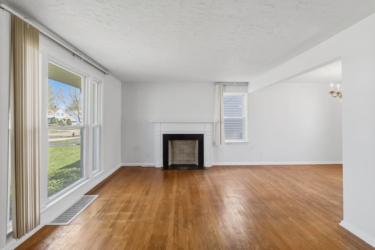 19714 Shakerwood Rd - Photo 4 of 34