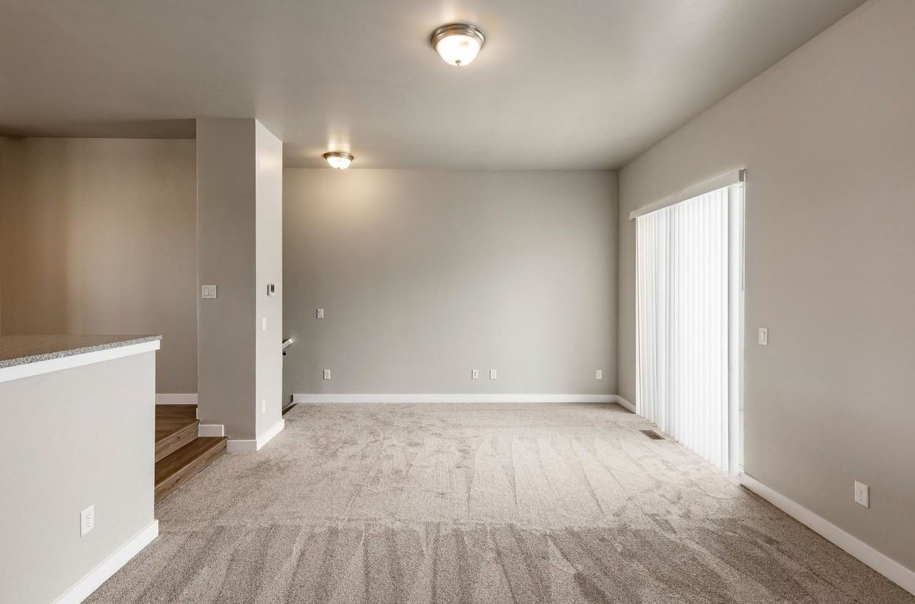 5161 W Stockfield Ln - Photo 6 of 21