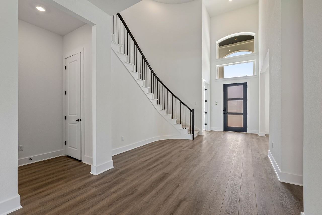 2532 Chiavari Way - Photo 5 of 42