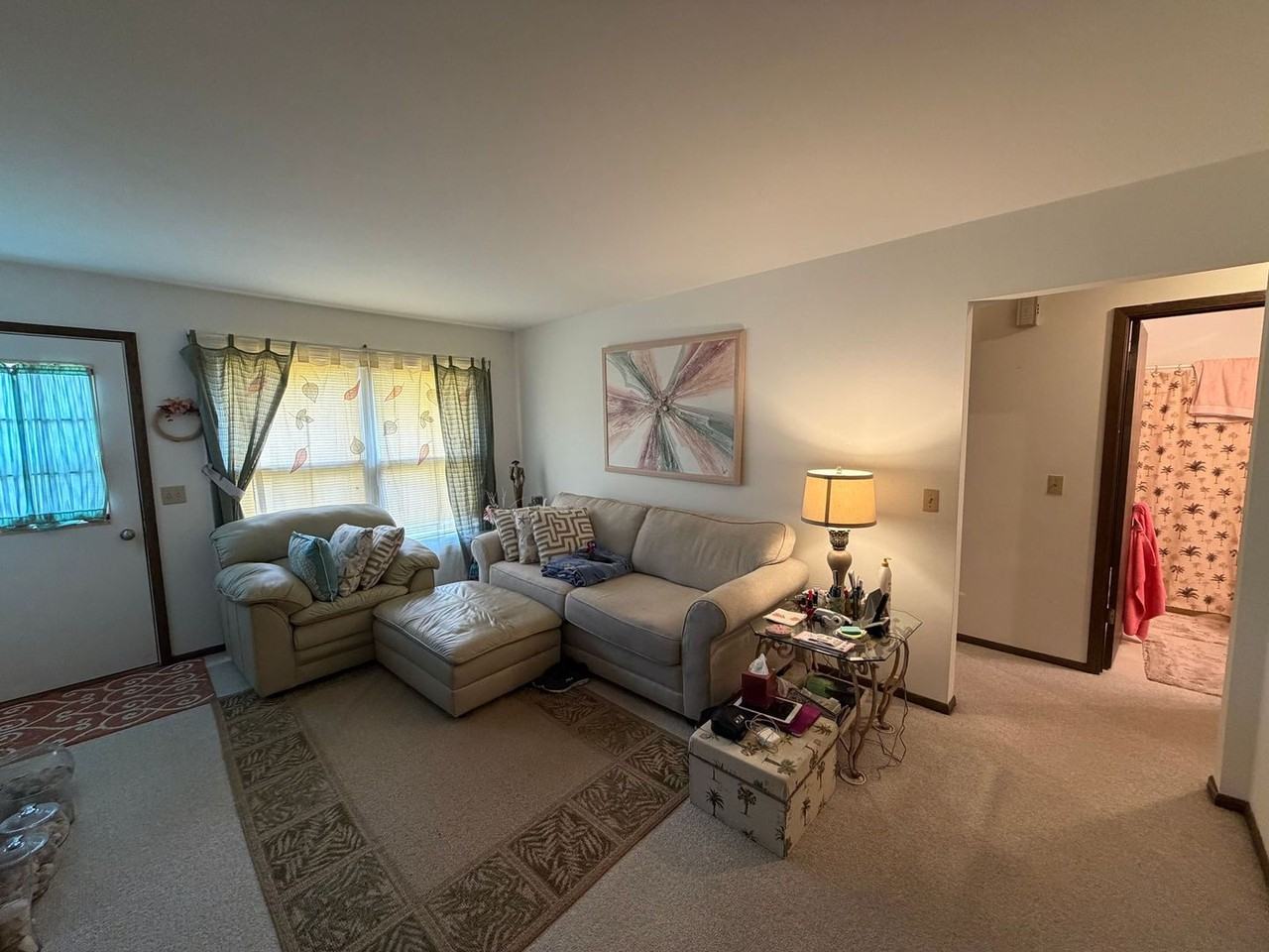 951 Brentwood Dr - Photo 4 of 20