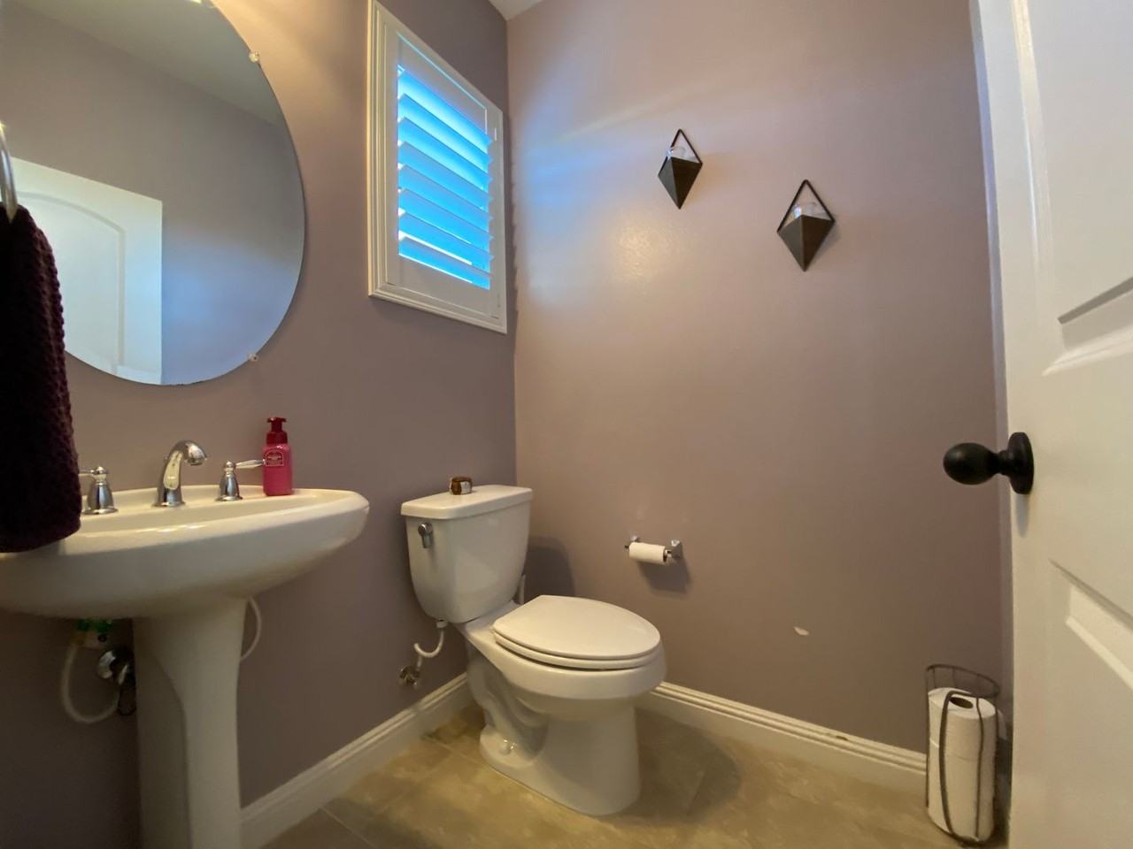 5564 Thoroughbred St - Photo 3 of 26