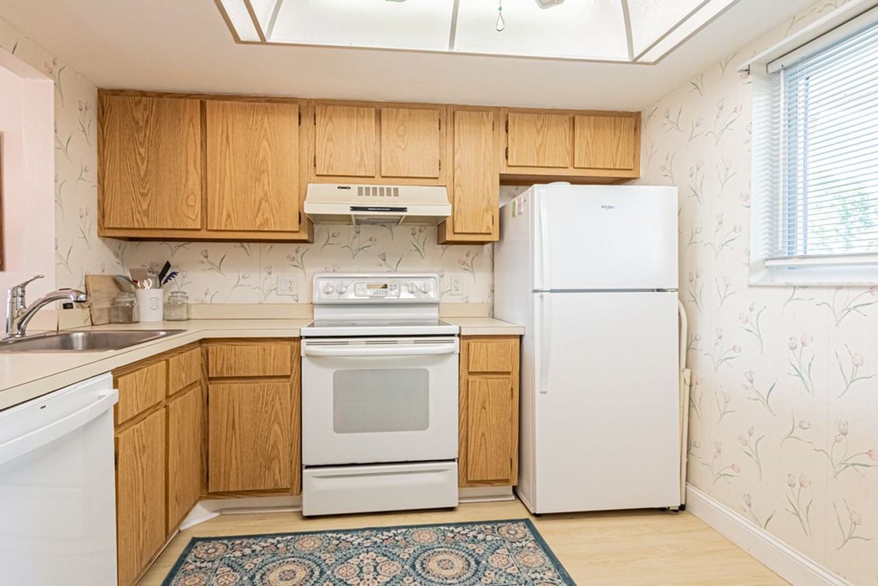 1022 Manatee Rd - Photo 6 of 50