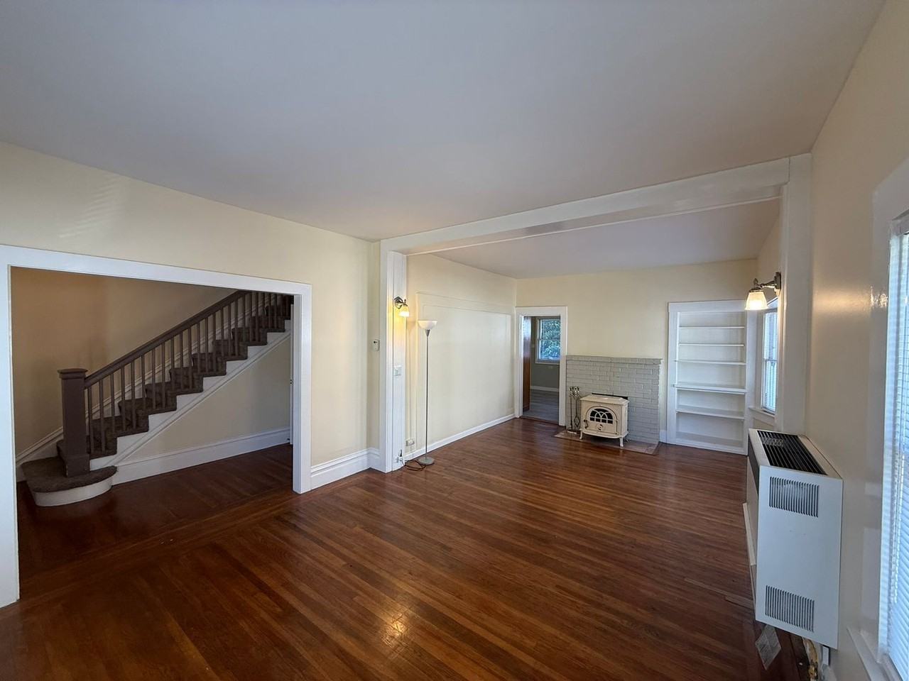 2113 Ashby Ave - Photo 4 of 36