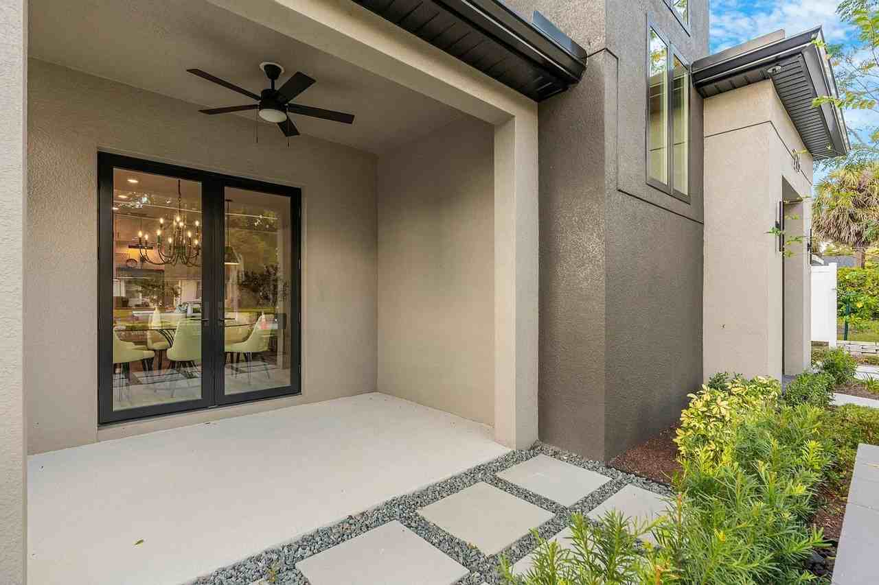 722 Ellwood Ave - Photo 4 of 20