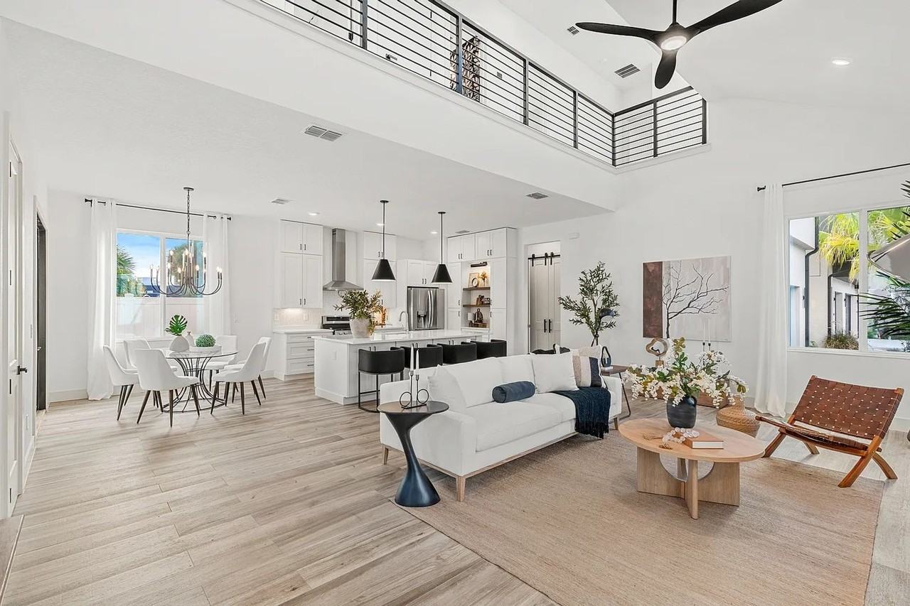 722 Ellwood Ave - Photo 7 of 20