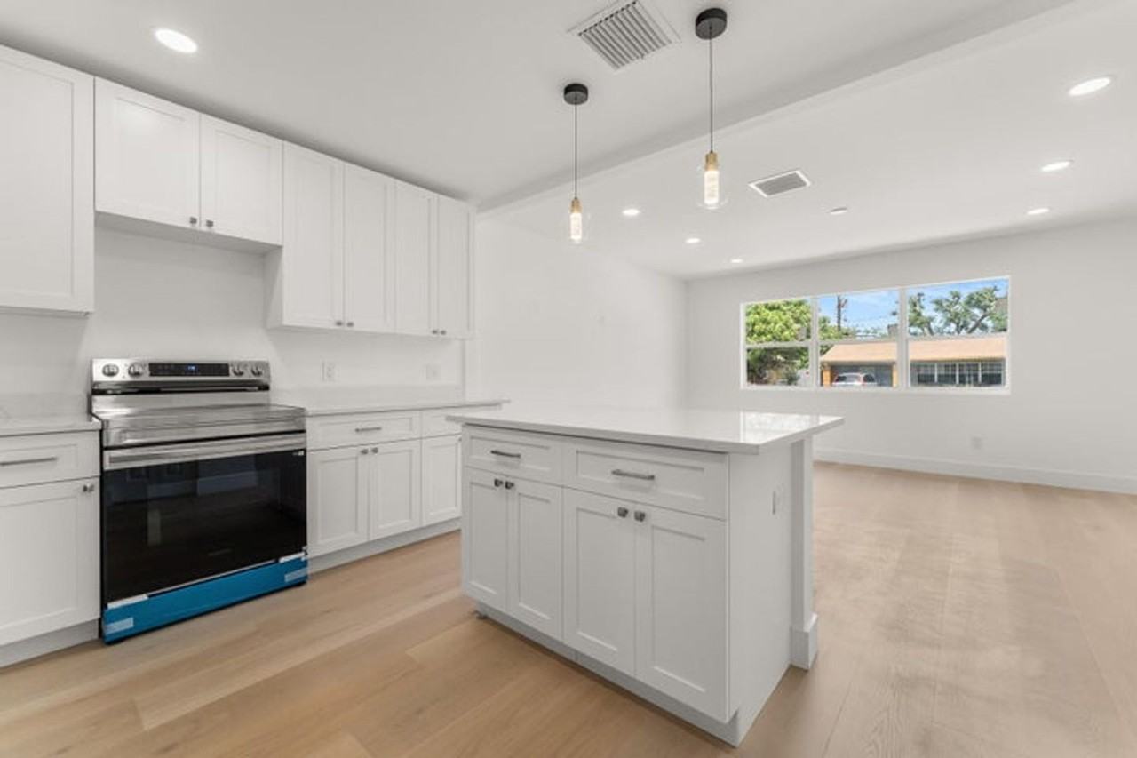 111 W 35th St - Photo 3 of 15
