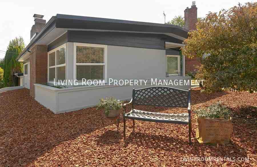 6738 Ne 22nd Ave - Photo 2 of 16