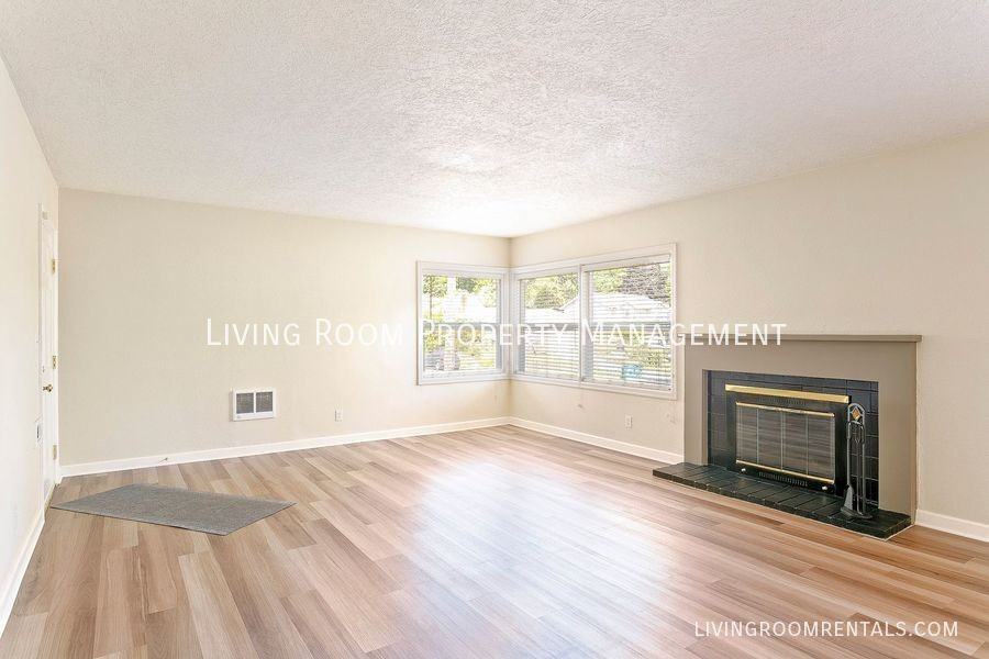 6738 Ne 22nd Ave - Photo 5 of 16