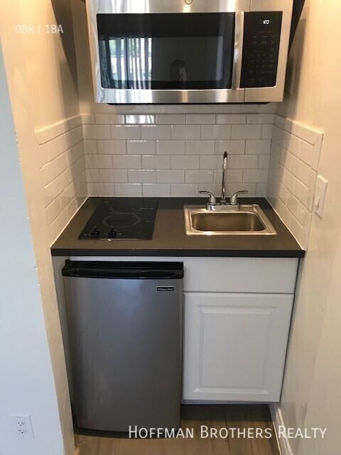 2611 S Sepulveda Blvd #8 - Photo 2 of 7