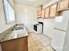 featured image of 324 E Esther St #7