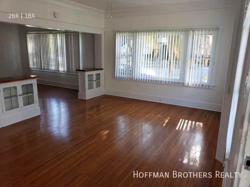 1325 E 3rd St #1325 - Photo 6 of 9