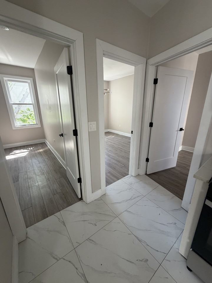 484 Kennedy Blvd #2R - Photo 3 of 10