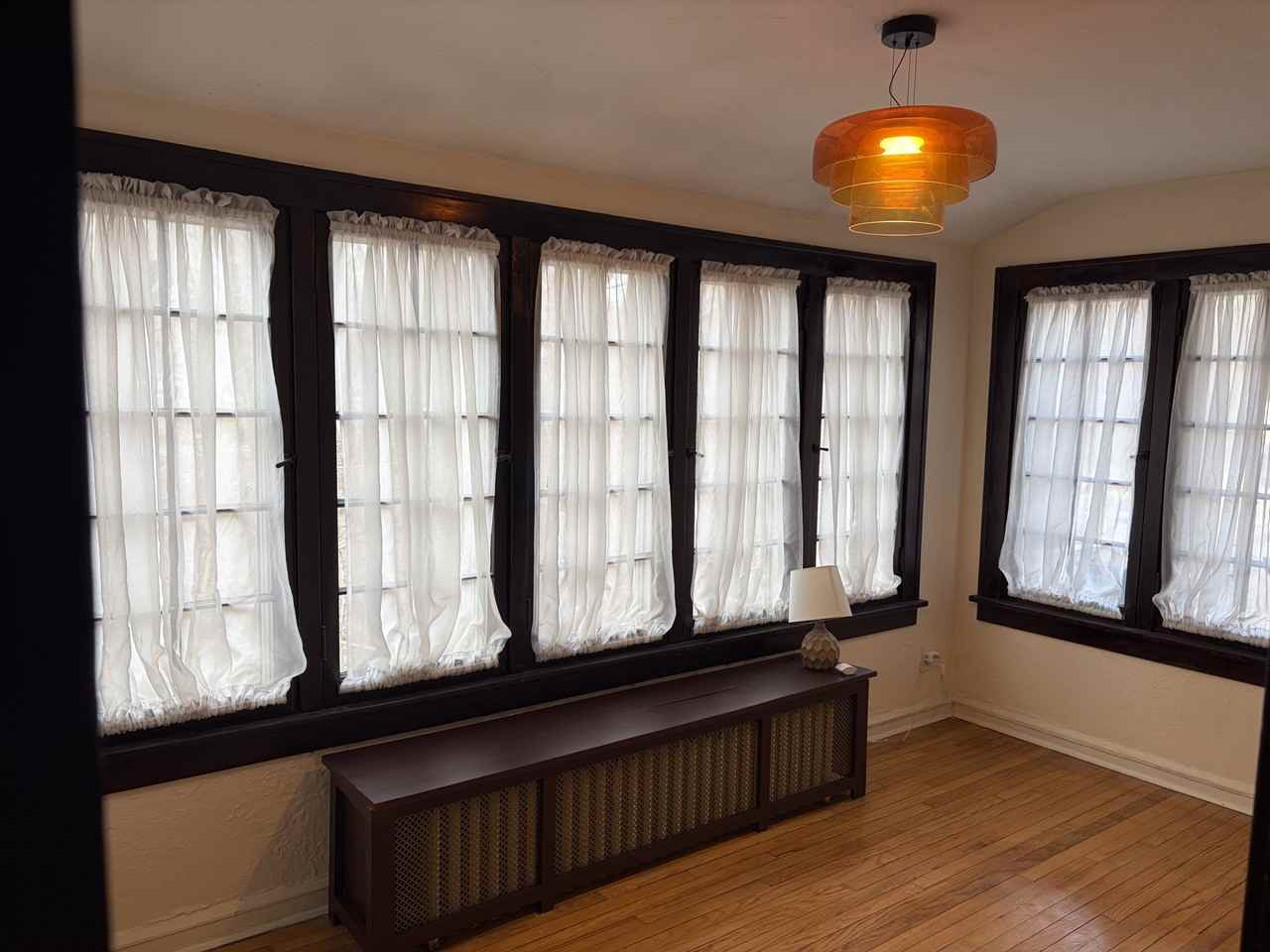 1070 N Warren St - Photo 5 of 11