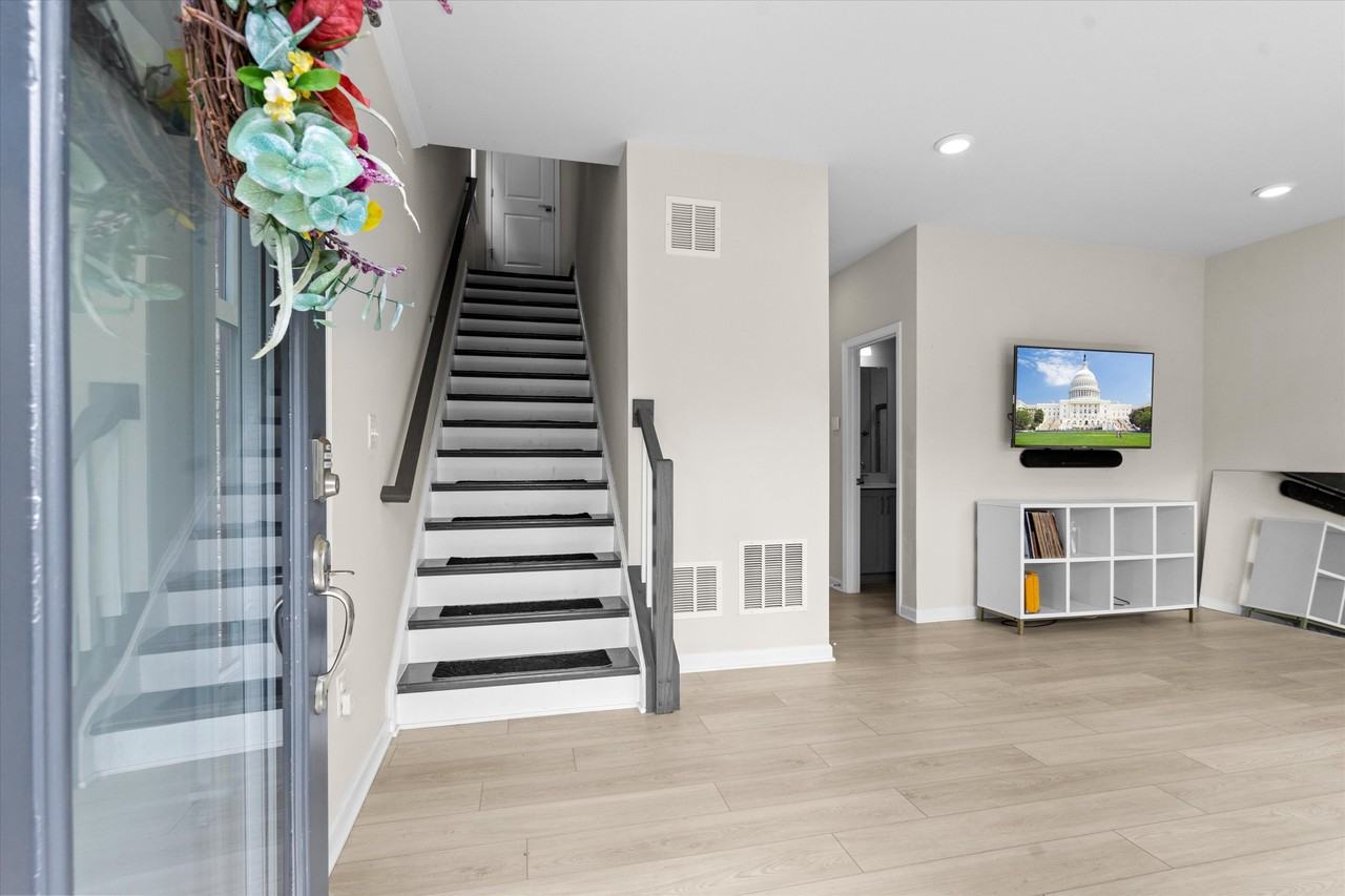 4837 Vista Green Ln - Photo 2 of 20